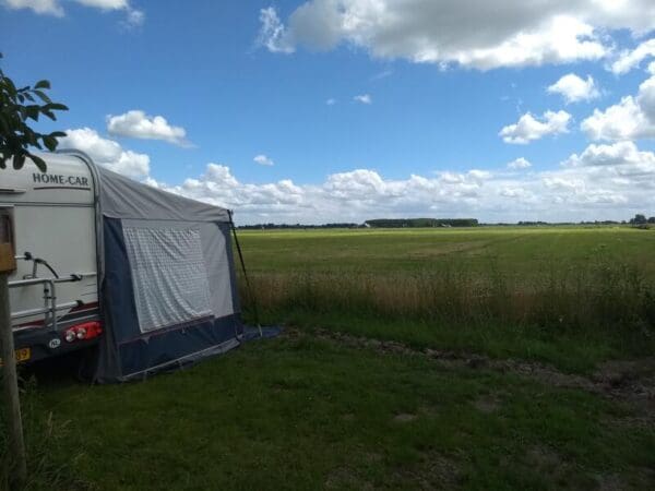Mini Camping tussen Nationaal park De Alde Feanen en Leeuwarden. Warten
