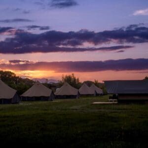 Charmecamping in Den Ham (Twente) met uitzicht op de Lemelerberg. Den Ham (Twenterand)