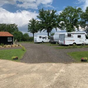 Kleinschalige camperplaats bij pieterpadat. Reuver