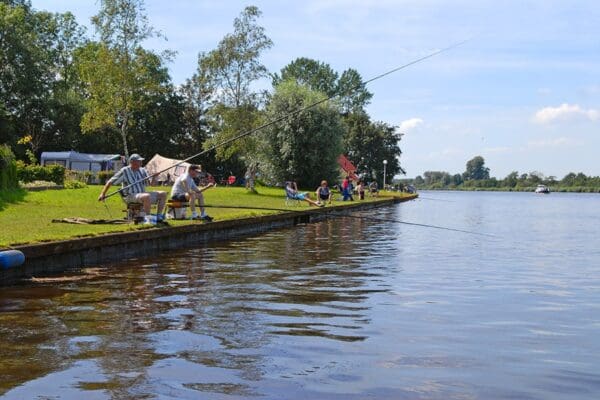 Vakantiepark Bergumermeer in NO true - rentatentnederland.nl